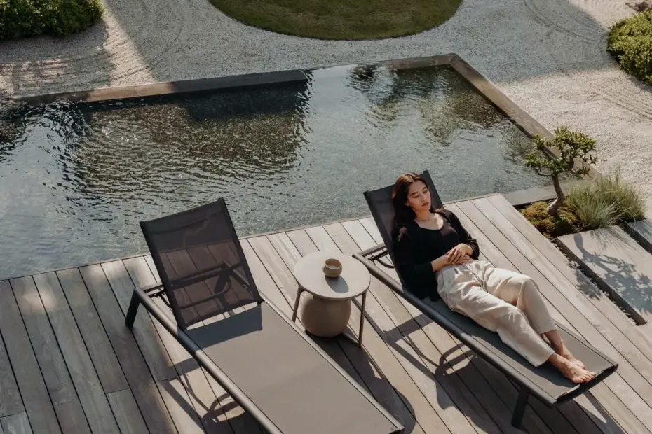 Movable Deck Pool Design for Summer Parties & Seasonal Flexibility
